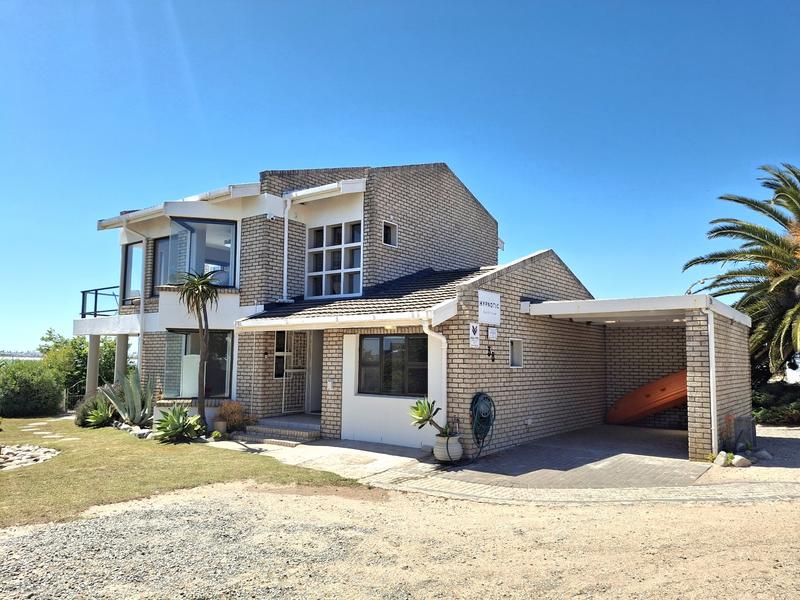 4 Bedroom Property for Sale in Britannia Bay Western Cape